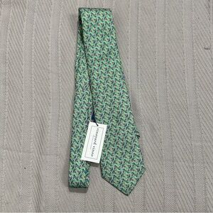 NEW with tags. Vineyard Vines sailboat print necktie, green/pink/blue, summer